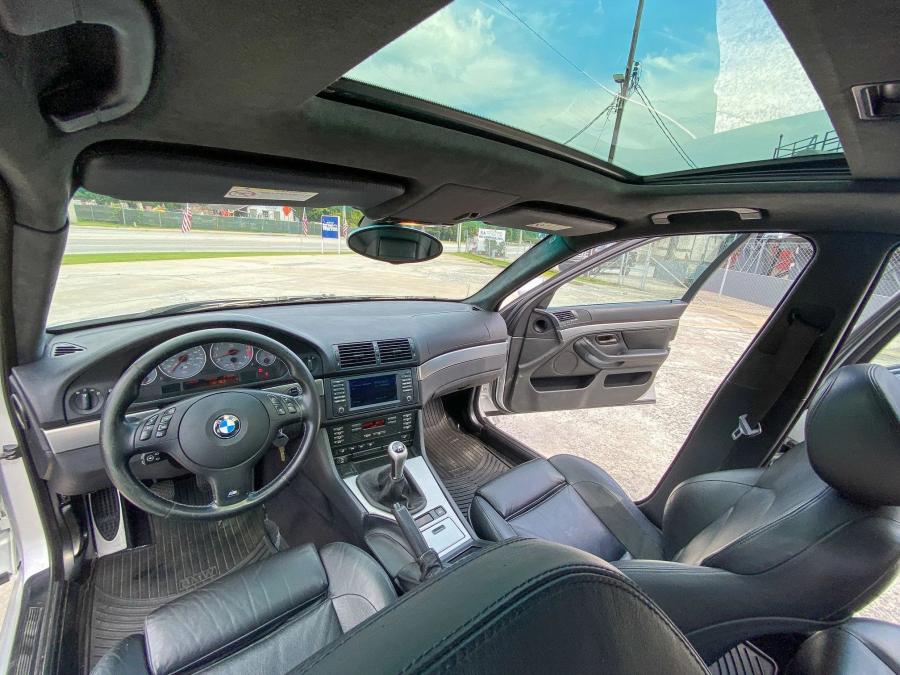 Торпедо BMW M5 (E39) 2003 года  (фото 123 из 148)
